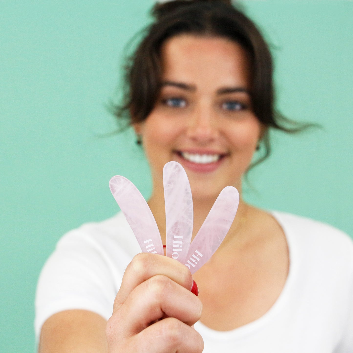 Pierre-gua-sha-visage-quartz-rose-Hilo-3-en-1