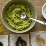 Masque avocat pour avocat et cheveux secs : huile et yaourt, 30 minutes