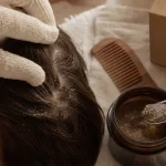 Gommage cheveux : massage doux du cuir chevelu sensible, grains fins