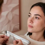 Photo regard naturel : cil à cil et sourcils browlift en institut