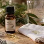 Huiles essentielles niaouli en flacon ambré pour inhalation, prudence